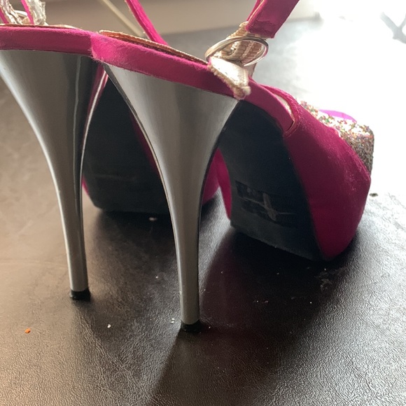 Quipid well worn heels - Picture 2 of 6